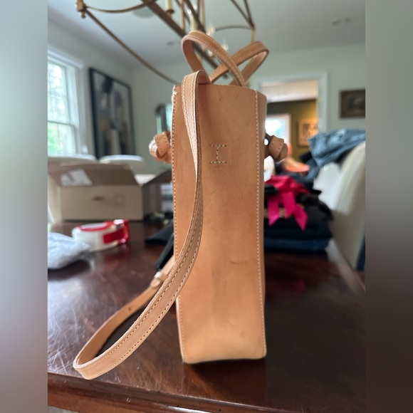 Nisolo Vachetta Leather Small Tote & Crossbody - Picture 7 of 16